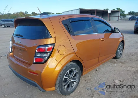 2017 Chevrolet Sonic Lt Auto z USA, uszkodzony, nr VIN 1G1JD6SH7H4138338